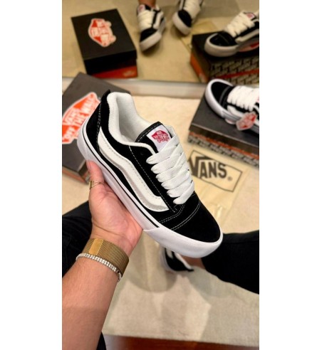Vans KNU Preto e Branco