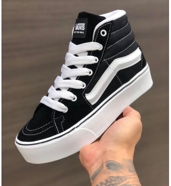 Vans KNU plataforma Preto e Branco Botinha