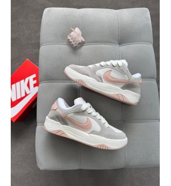 Tênis Nike SB Skateboard Rosa, Branco e Bege