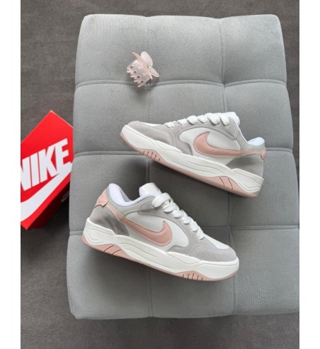 Tênis Nike SB Skateboard Rosa, Branco e Bege