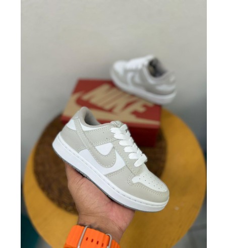 Nike Dunk Infantil Bege e Branco