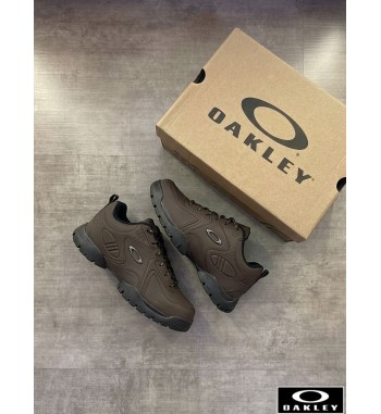 Tênis Oakley Halftrack Low Marrom Escuro